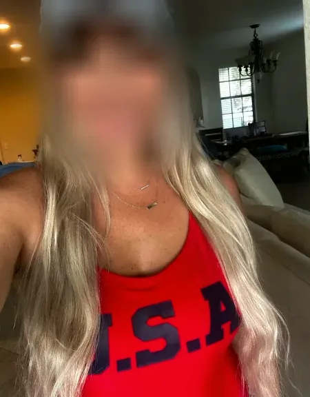 Denise, 38
