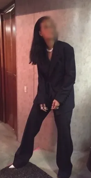 Elisa, 23