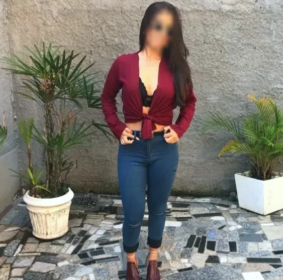 Emily, 34