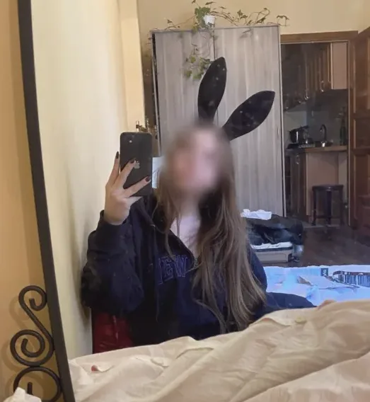 Greta, 19