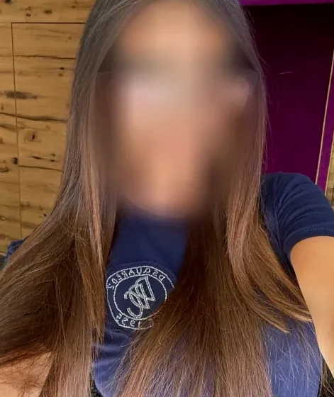 Helena, 38