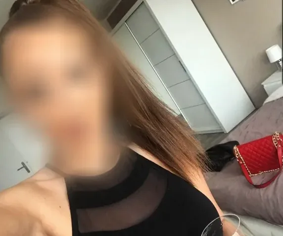 Jasmin, 26