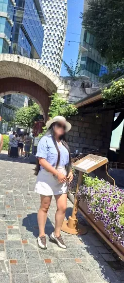 Jessica, 35