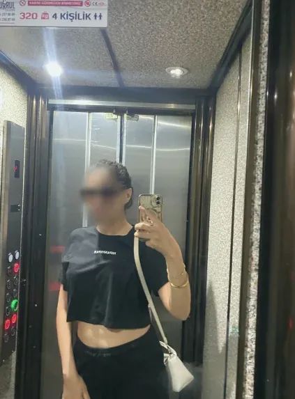 Jette, 33