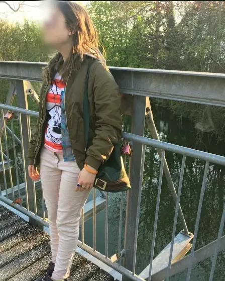 Klara, 24