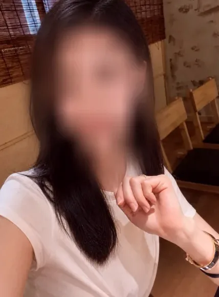 Melanie, 35