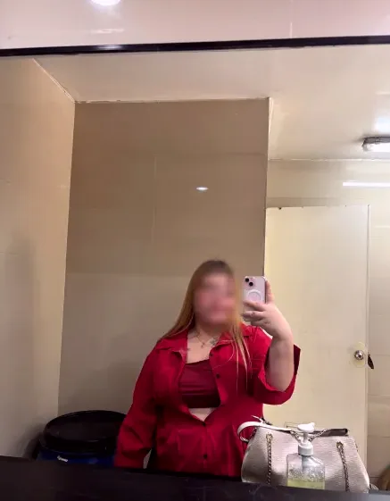 Michelle, 26