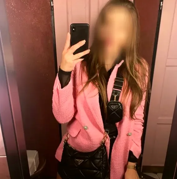 Nadine, 33