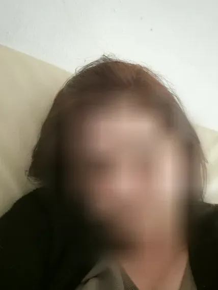 Nadja, 35