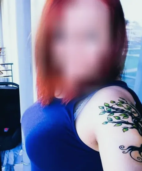 Neele, 38