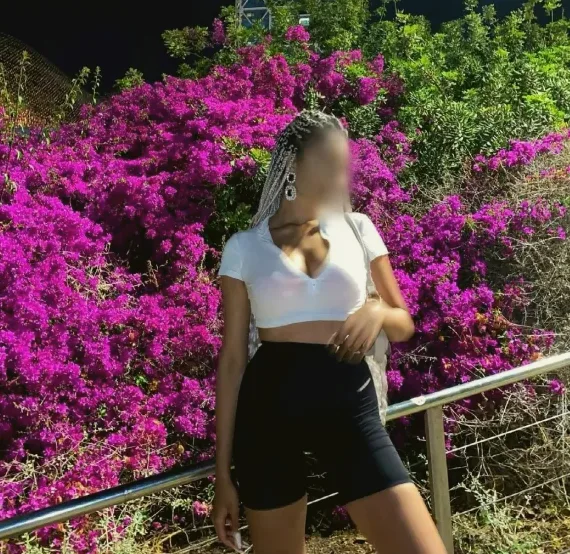 Sarah, 36