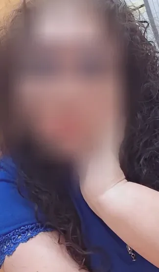 Selina, 39