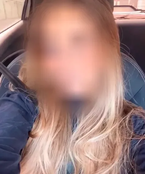 Yvonne, 27